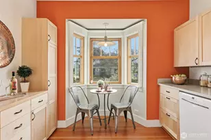 932 N 70th St, Seattle, WA 98103 - Photo 5