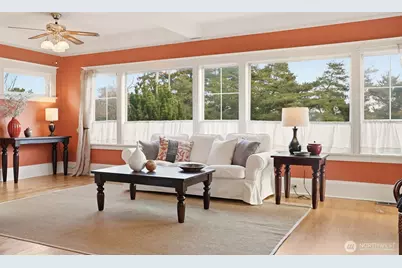 932 N 70th Street, Seattle, WA 98103 - Photo 11