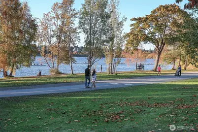 932 N 70th Street, Seattle, WA 98103 - Photo 39