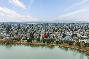 932 N 70th St, Seattle, WA 98103 - Photo 35