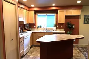 6205 73rd Ave NE, Marysville, WA 98270 - Photo 5