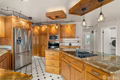 4618 51st Street Ct E, Tacoma, WA 98443 - Photo 9