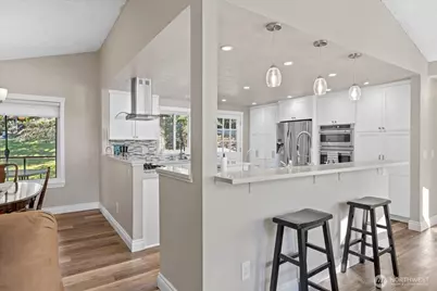 3718 NE 189th Place, Lake Forest Park, WA 98155 - Photo 11