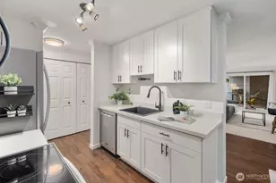 10501 8th Ave NE, Seattle, WA 98125 - Photo 7