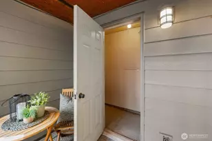 10501 8th Ave NE, Seattle, WA 98125 - Photo 25