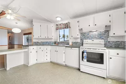 16600 25th Avenue NE #109, Marysville, WA 98271 - Photo 9