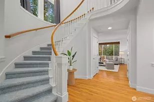 1717 100th Ave NE, Bellevue, WA 98004 - Photo 9