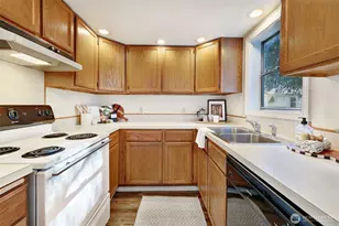 11142 8th Pl S, Seattle, WA 98168 - Photo 11