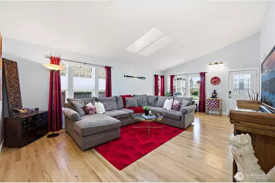 2253 McDonald Avenue, DuPont, WA 98327 - Photo 3