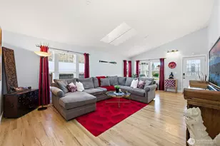 2253 McDonald Ave, DuPont, WA 98327 - Photo 3