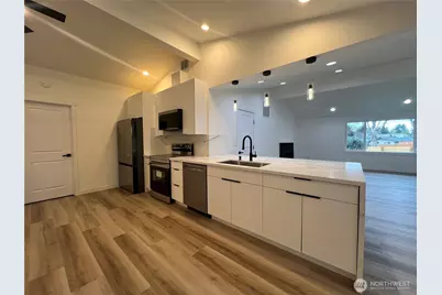 3711 Grandview Drive W, University Place, WA 98465 - Photo 15