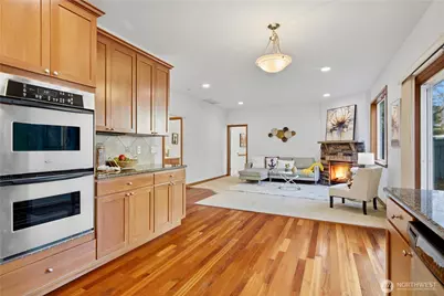 3210 NE 195th Street, Lake Forest Park, WA 98155 - Photo 9
