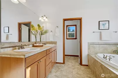 3210 NE 195th Street, Lake Forest Park, WA 98155 - Photo 17