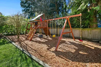 7037 NE 137th Street, Kirkland, WA 98034 - Photo 31