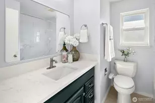 7037 NE 137th St, Kirkland, WA 98034 - Photo 25