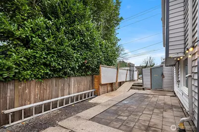 2614 E Pike Street, Seattle, WA 98122 - Photo 19