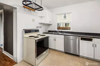 2614 E Pike Street, Seattle, WA 98122 - Photo 9