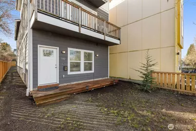 942 S M Street, Tacoma, WA 98405 - Photo 3