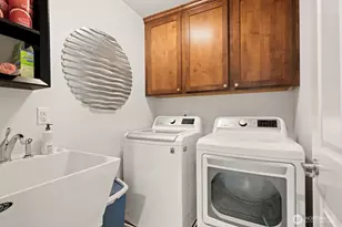 2170 NW Stoney Creek Dr, Issaquah, WA 98027 - Photo 29