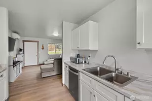 1272 Admirals Dr, Coupeville, WA 98239 - Photo 9