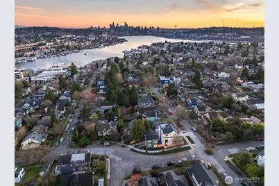 2509 N 42nd Street, Seattle, WA 98103 - Photo 23