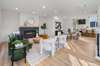 4136 Eastern Avenue N, Seattle, WA 98103 - Photo 3