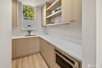 4136 Eastern Avenue N, Seattle, WA 98103 - Photo 9