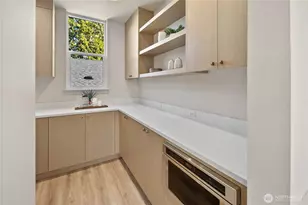 4136 Eastern Ave N, Seattle, WA 98103 - Photo 9