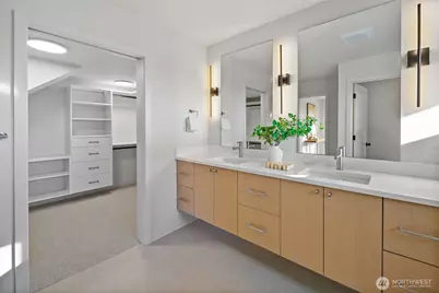 4136 Eastern Avenue N, Seattle, WA 98103 - Photo 21