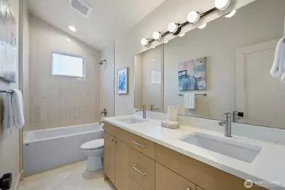 4136 Eastern Avenue N, Seattle, WA 98103 - Photo 25