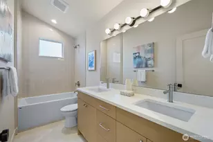 4136 Eastern Ave N, Seattle, WA 98103 - Photo 25