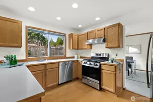 1719 223rd Pl NE, Sammamish, WA 98074 - Photo 9