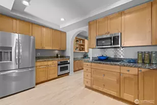 116 Aloha St, Seattle, WA 98109 - Photo 11