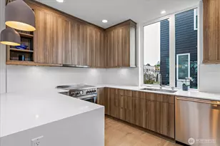 4307 Francis Ave N, Seattle, WA 98103 - Photo 13