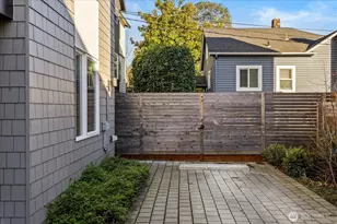 4307 Francis Ave N, Seattle, WA 98103 - Photo 27