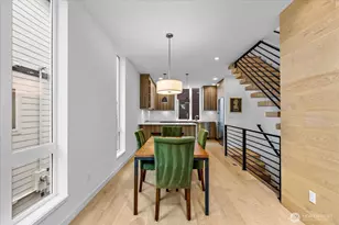 4307 Francis Ave N, Seattle, WA 98103 - Photo 9