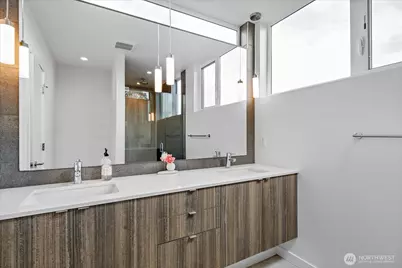 4307 B Francis Avenue N, Seattle, WA 98103 - Photo 19