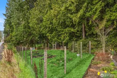 8240 NE Baker Hill Road, Bainbridge Island, WA 98110 - Photo 39