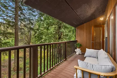 8240 NE Baker Hill Road, Bainbridge Island, WA 98110 - Photo 15