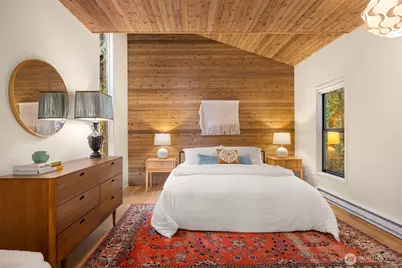 8240 NE Baker Hill Road, Bainbridge Island, WA 98110 - Photo 23