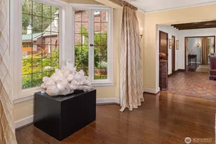 300 Maiden Ln E, Seattle, WA 98112 - Photo 9