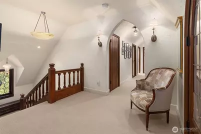 300 Maiden Lane E, Seattle, WA 98112 - Photo 33