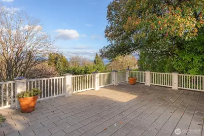 300 Maiden Lane E, Seattle, WA 98112 - Photo 31