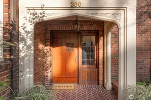 300 Maiden Ln E, Seattle, WA 98112 - Photo 7