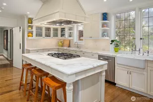 300 Maiden Ln E, Seattle, WA 98112 - Photo 23