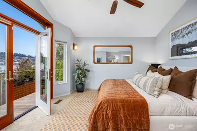 904 N 36th Street, Renton, WA 98056 - Photo 17