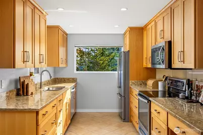 904 N 36th Street, Renton, WA 98056 - Photo 11