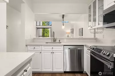 6582 137th Avenue NE #414, Redmond, WA 98052 - Photo 13