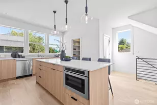 7350 22nd Ave NW, Seattle, WA 98117 - Photo 9