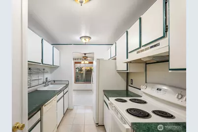 1414 154th Avenue NE #4606, Bellevue, WA 98007 - Photo 3